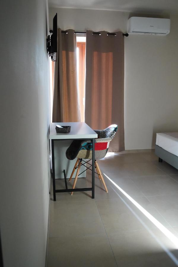 Rosy'S Rooms Patrica Kültér fotó